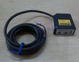CHT-CD33-250(進(jìn)口，距離100~400mm, 誤差<=900um, 測(cè)量頻率120HZ)